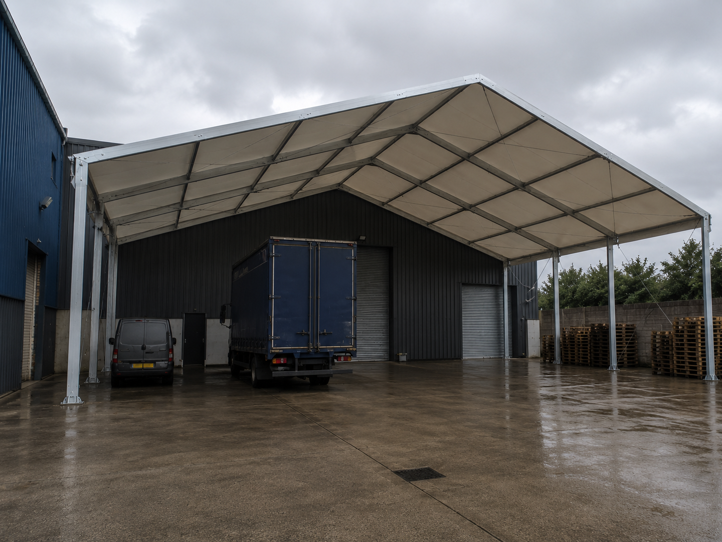 Lastkaj Baldakiner | Industrielle Lastkaj Shelters & Baldakin Systemer